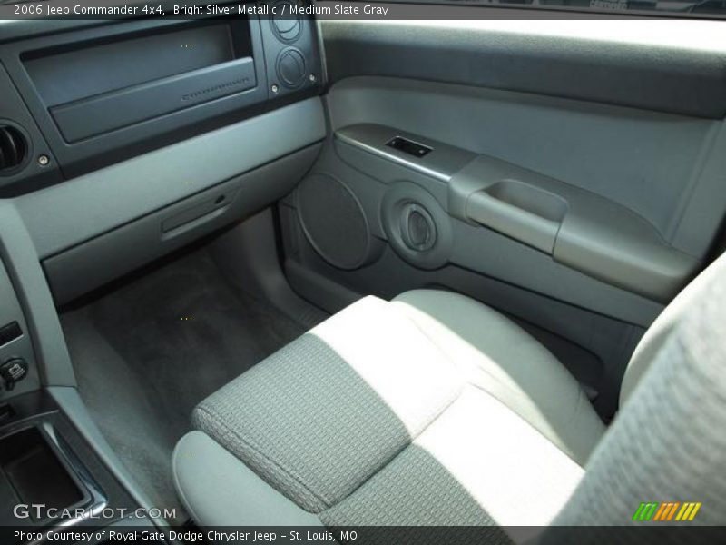 Bright Silver Metallic / Medium Slate Gray 2006 Jeep Commander 4x4