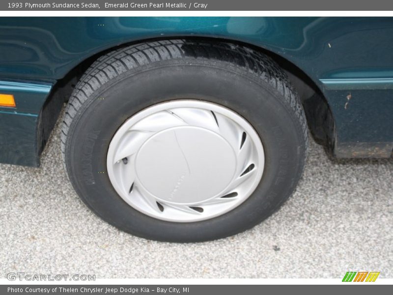 Emerald Green Pearl Metallic / Gray 1993 Plymouth Sundance Sedan