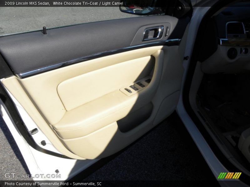 White Chocolate Tri-Coat / Light Camel 2009 Lincoln MKS Sedan