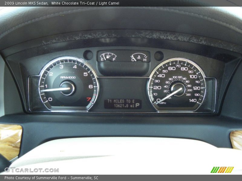 White Chocolate Tri-Coat / Light Camel 2009 Lincoln MKS Sedan