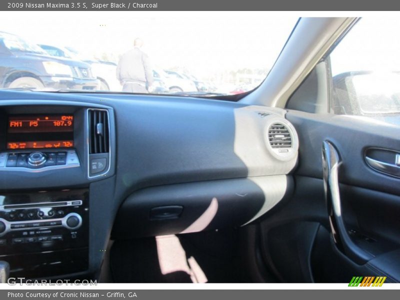 Super Black / Charcoal 2009 Nissan Maxima 3.5 S
