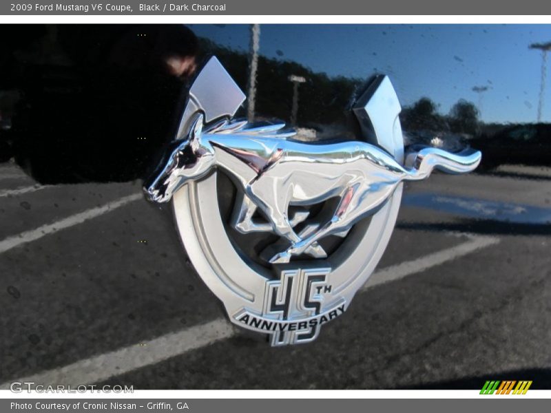 Black / Dark Charcoal 2009 Ford Mustang V6 Coupe