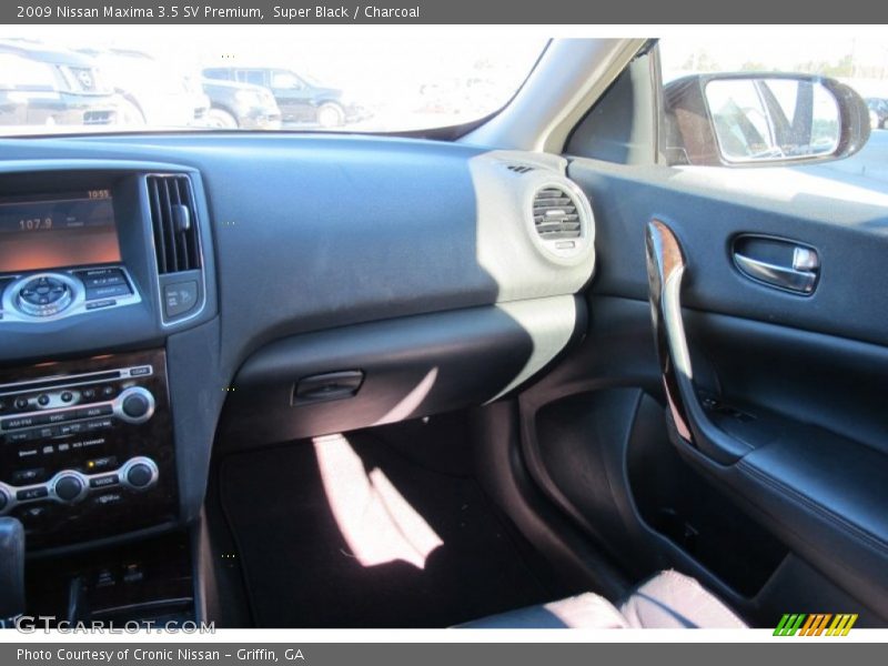 Super Black / Charcoal 2009 Nissan Maxima 3.5 SV Premium