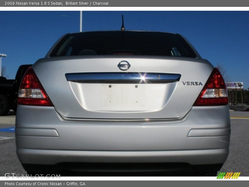 Brillant Silver / Charcoal 2009 Nissan Versa 1.8 S Sedan