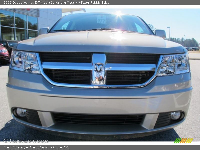 Light Sandstone Metallic / Pastel Pebble Beige 2009 Dodge Journey SXT