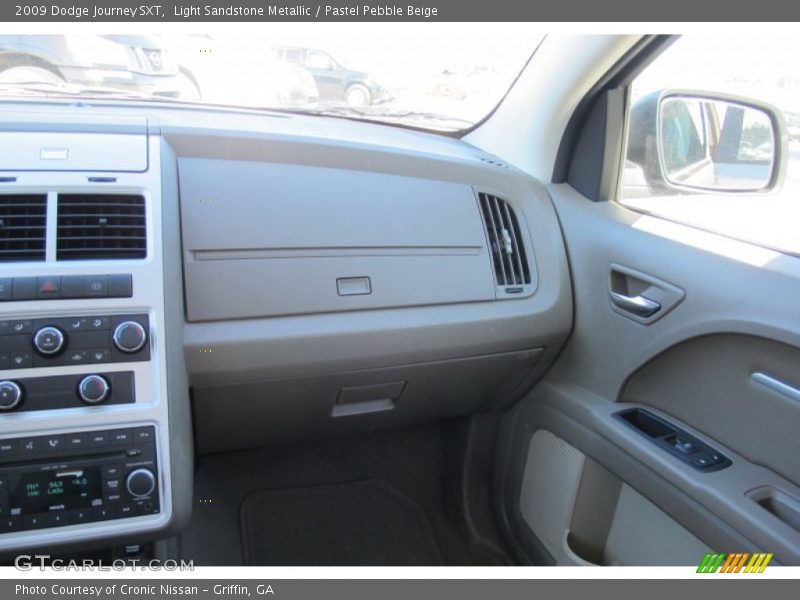 Light Sandstone Metallic / Pastel Pebble Beige 2009 Dodge Journey SXT