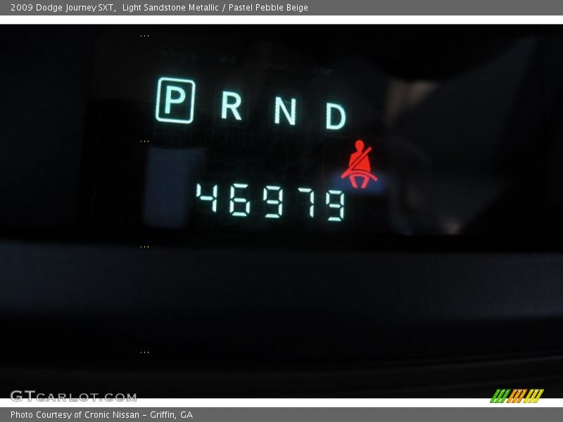 Light Sandstone Metallic / Pastel Pebble Beige 2009 Dodge Journey SXT