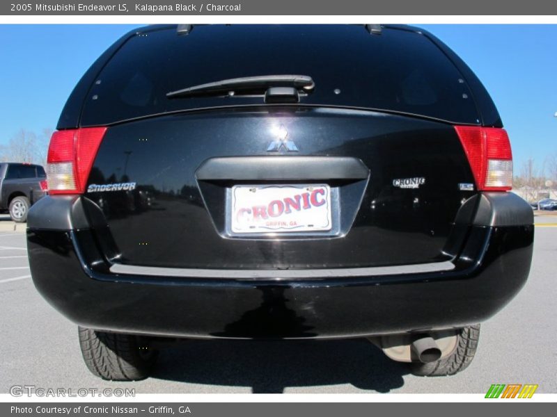 Kalapana Black / Charcoal 2005 Mitsubishi Endeavor LS