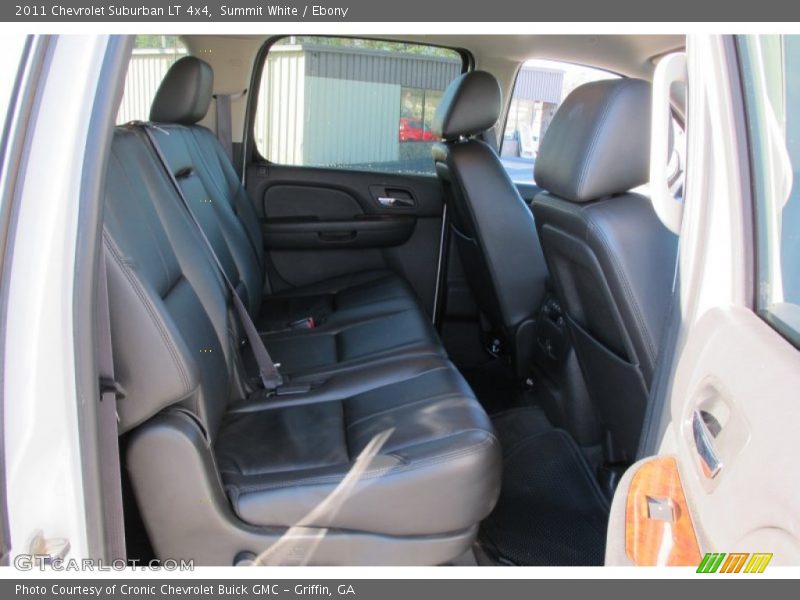 Summit White / Ebony 2011 Chevrolet Suburban LT 4x4