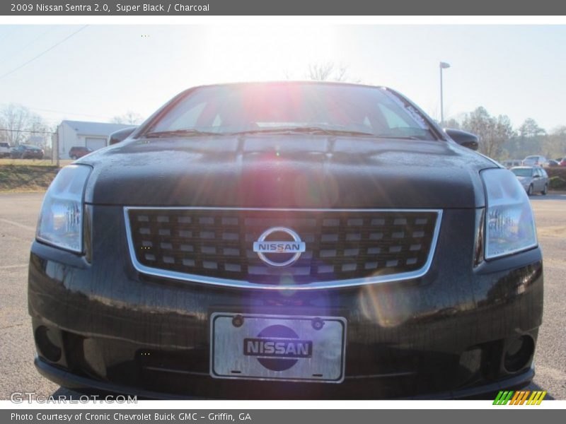 Super Black / Charcoal 2009 Nissan Sentra 2.0