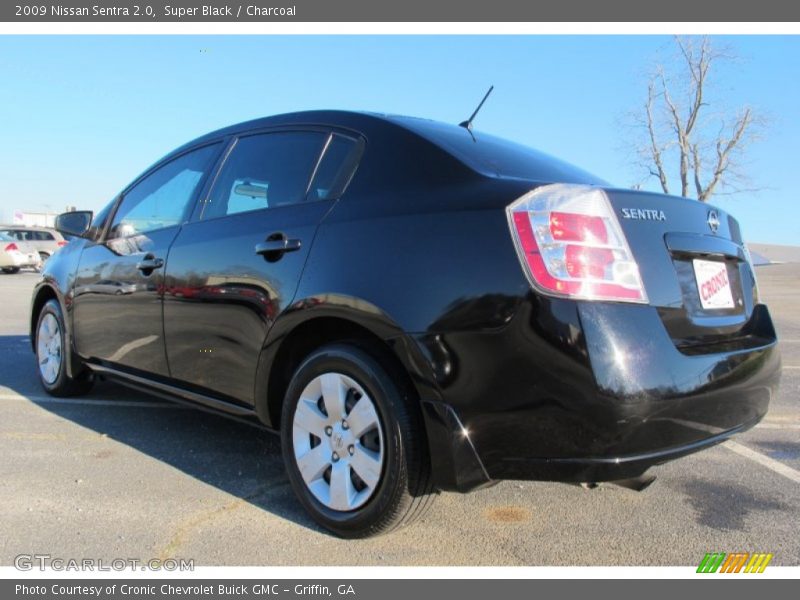 Super Black / Charcoal 2009 Nissan Sentra 2.0