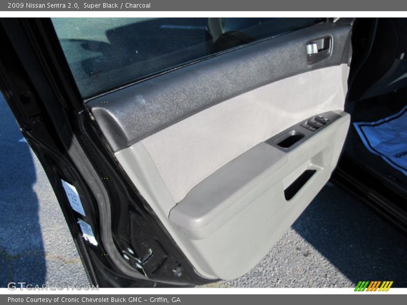 Super Black / Charcoal 2009 Nissan Sentra 2.0