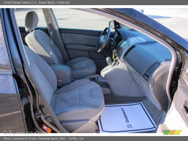 Super Black / Charcoal 2009 Nissan Sentra 2.0