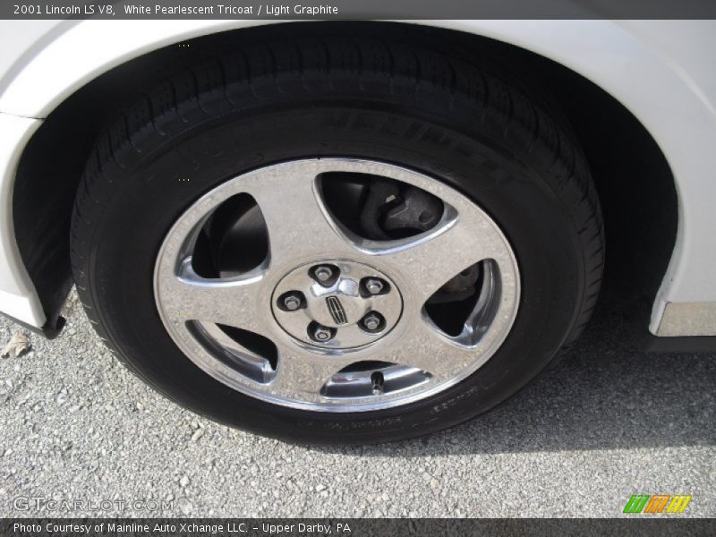 White Pearlescent Tricoat / Light Graphite 2001 Lincoln LS V8