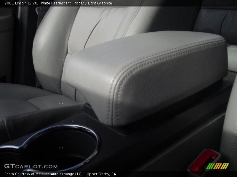 White Pearlescent Tricoat / Light Graphite 2001 Lincoln LS V8