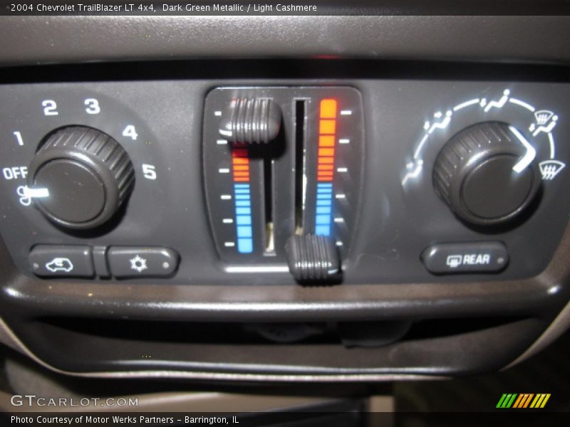 Dark Green Metallic / Light Cashmere 2004 Chevrolet TrailBlazer LT 4x4