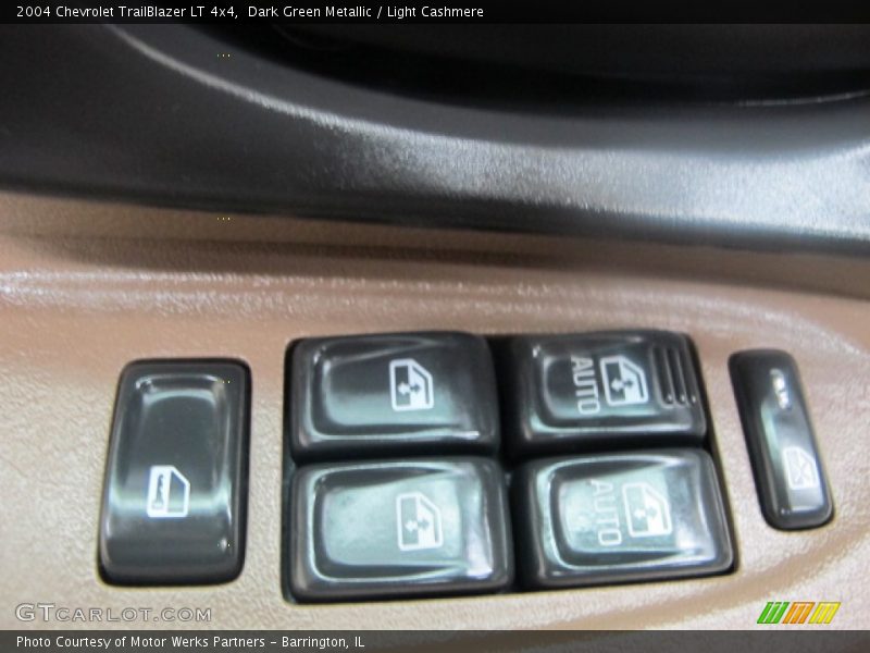 Dark Green Metallic / Light Cashmere 2004 Chevrolet TrailBlazer LT 4x4