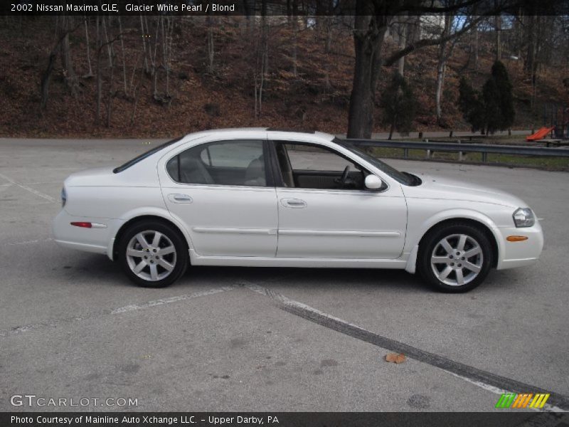 Glacier White Pearl / Blond 2002 Nissan Maxima GLE