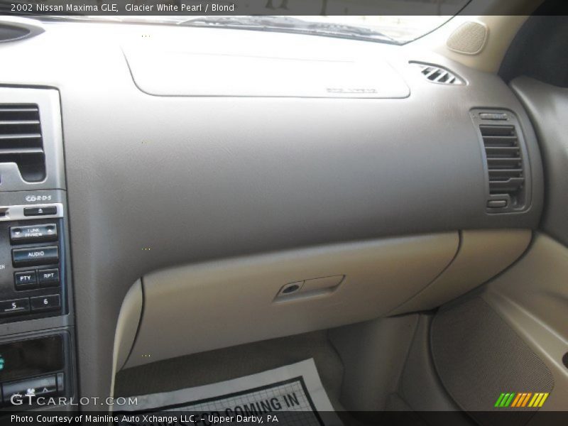 Glacier White Pearl / Blond 2002 Nissan Maxima GLE