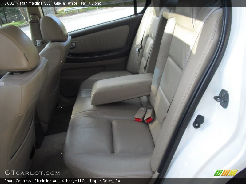 Glacier White Pearl / Blond 2002 Nissan Maxima GLE
