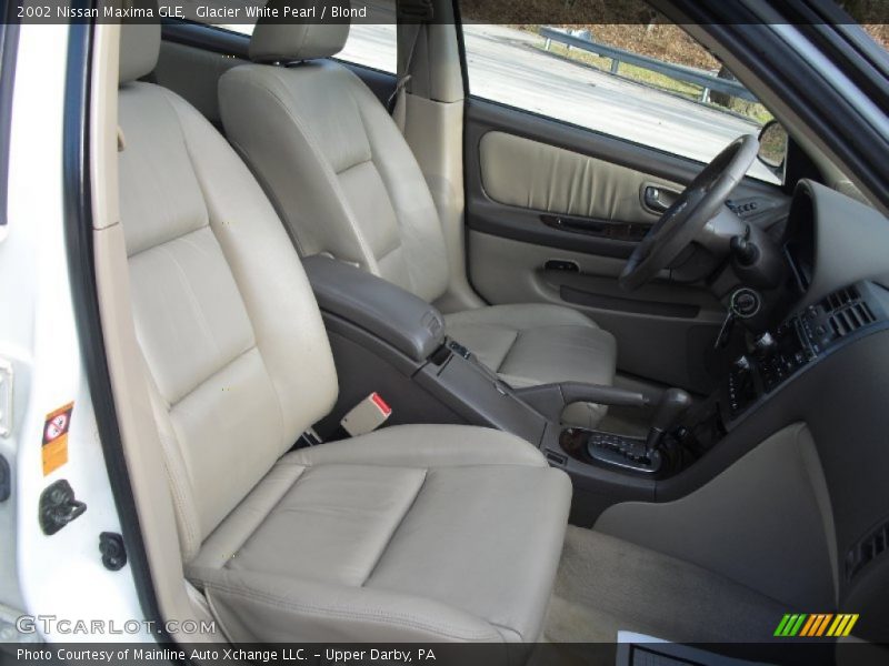 Glacier White Pearl / Blond 2002 Nissan Maxima GLE
