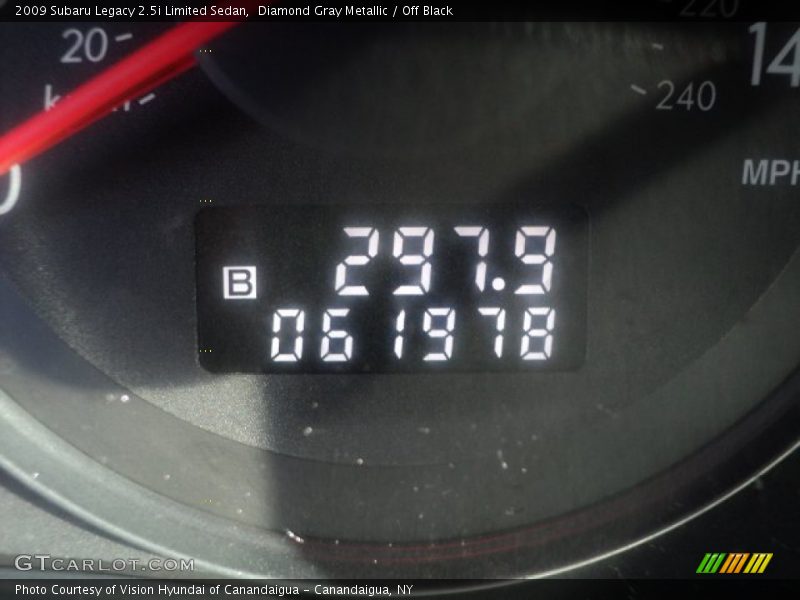 Diamond Gray Metallic / Off Black 2009 Subaru Legacy 2.5i Limited Sedan