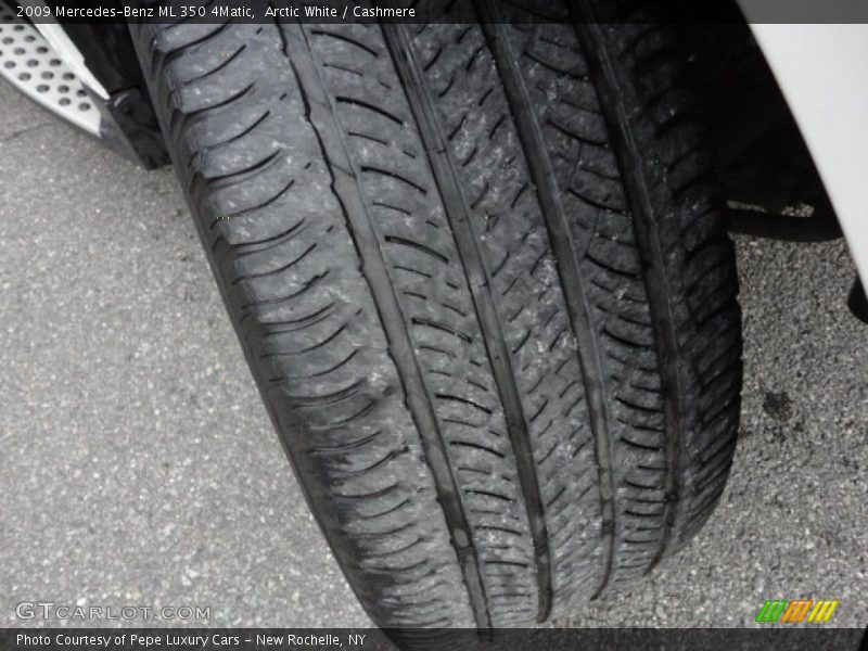 Arctic White / Cashmere 2009 Mercedes-Benz ML 350 4Matic