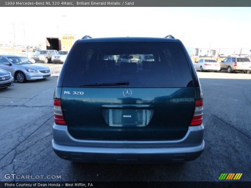 Brilliant Emerald Metallic / Sand 1999 Mercedes-Benz ML 320 4Matic