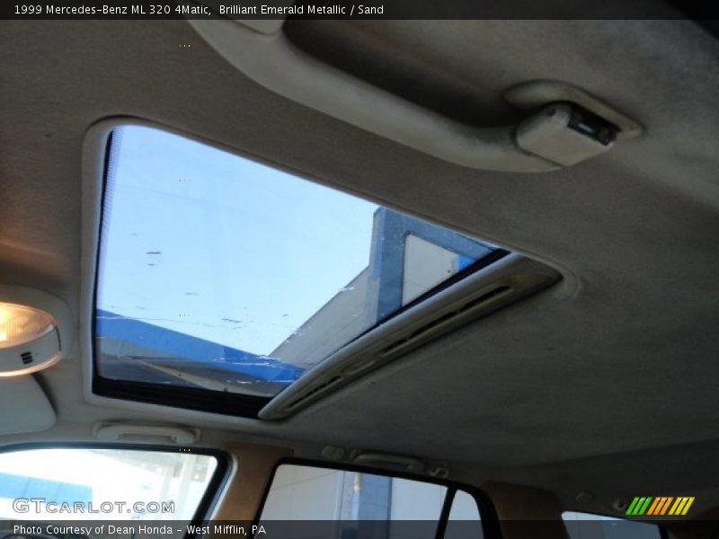 Brilliant Emerald Metallic / Sand 1999 Mercedes-Benz ML 320 4Matic