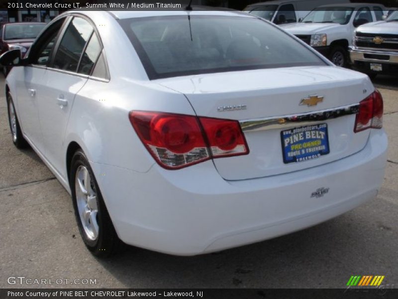Summit White / Medium Titanium 2011 Chevrolet Cruze LT