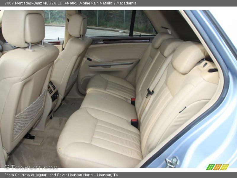  2007 ML 320 CDI 4Matic Macadamia Interior