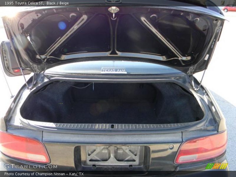 Black / Beige 1995 Toyota Celica ST