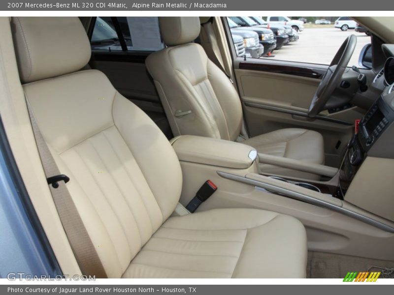  2007 ML 320 CDI 4Matic Macadamia Interior