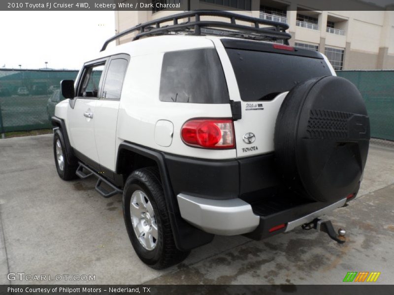 Iceberg White / Dark Charcoal 2010 Toyota FJ Cruiser 4WD