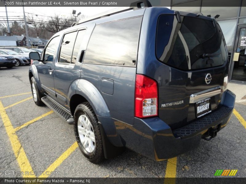Silverton Blue Pearl / Graphite 2005 Nissan Pathfinder LE 4x4