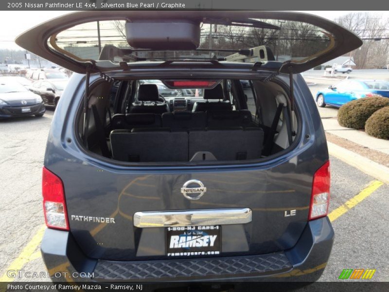 Silverton Blue Pearl / Graphite 2005 Nissan Pathfinder LE 4x4