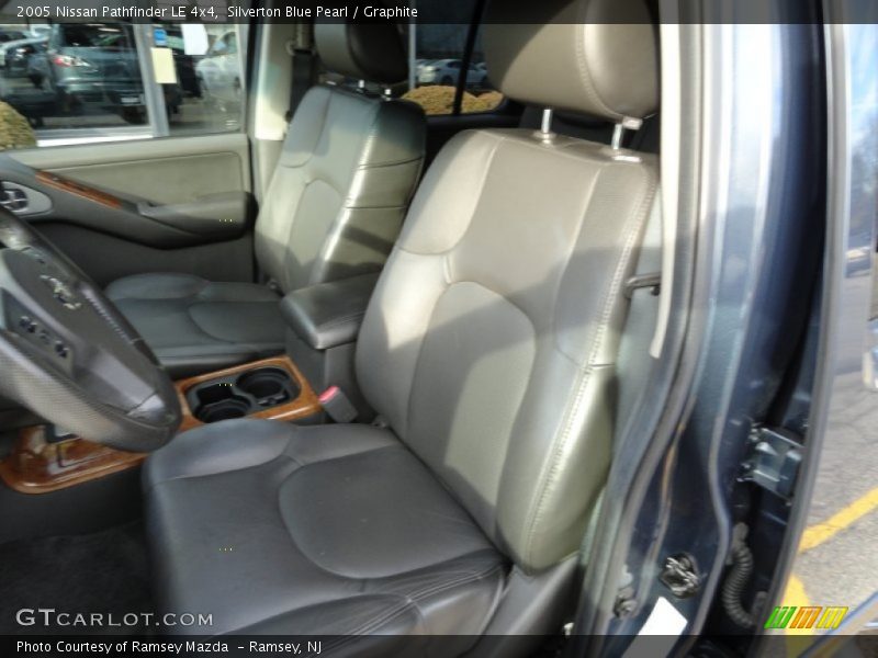 Silverton Blue Pearl / Graphite 2005 Nissan Pathfinder LE 4x4