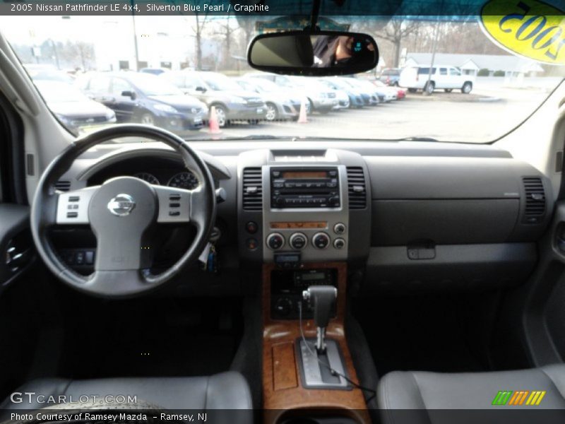 Silverton Blue Pearl / Graphite 2005 Nissan Pathfinder LE 4x4
