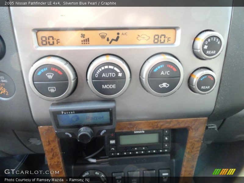 Silverton Blue Pearl / Graphite 2005 Nissan Pathfinder LE 4x4