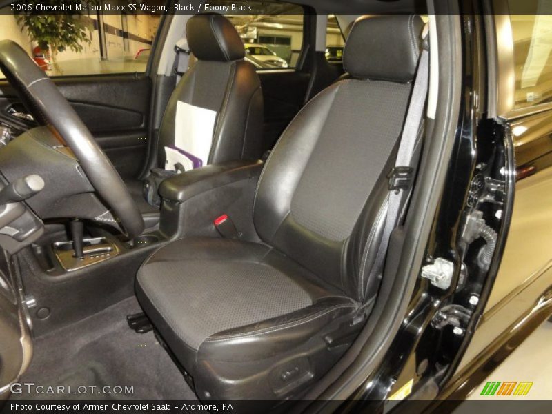 2006 Malibu Maxx SS Wagon Ebony Black Interior
