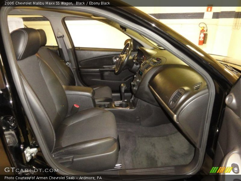  2006 Malibu Maxx SS Wagon Ebony Black Interior