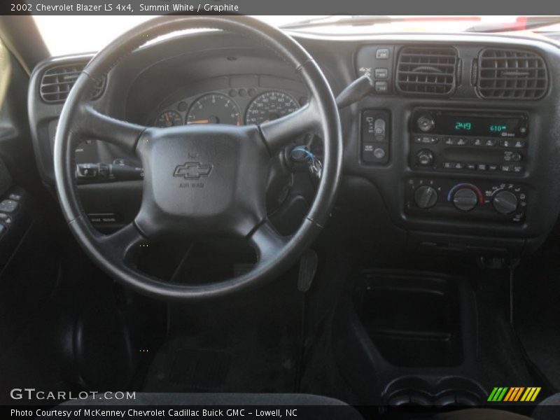 Summit White / Graphite 2002 Chevrolet Blazer LS 4x4