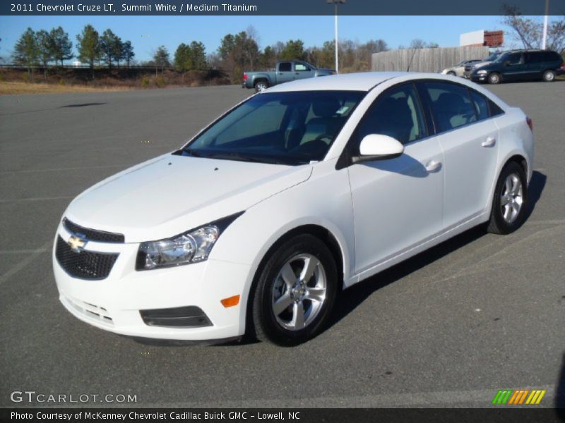 Summit White / Medium Titanium 2011 Chevrolet Cruze LT