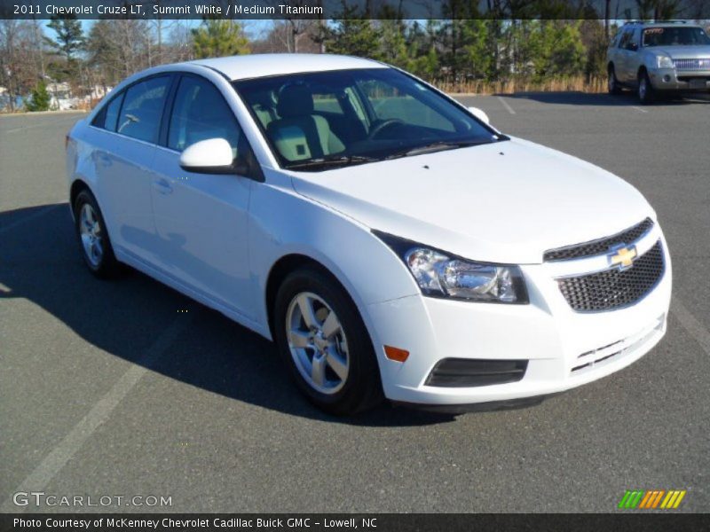 Summit White / Medium Titanium 2011 Chevrolet Cruze LT