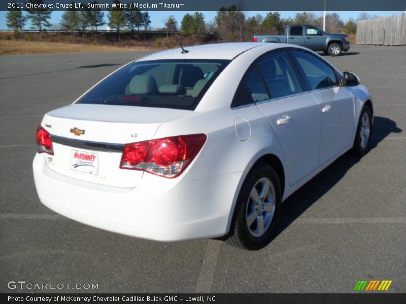 Summit White / Medium Titanium 2011 Chevrolet Cruze LT
