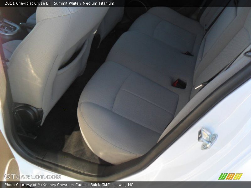 Summit White / Medium Titanium 2011 Chevrolet Cruze LT