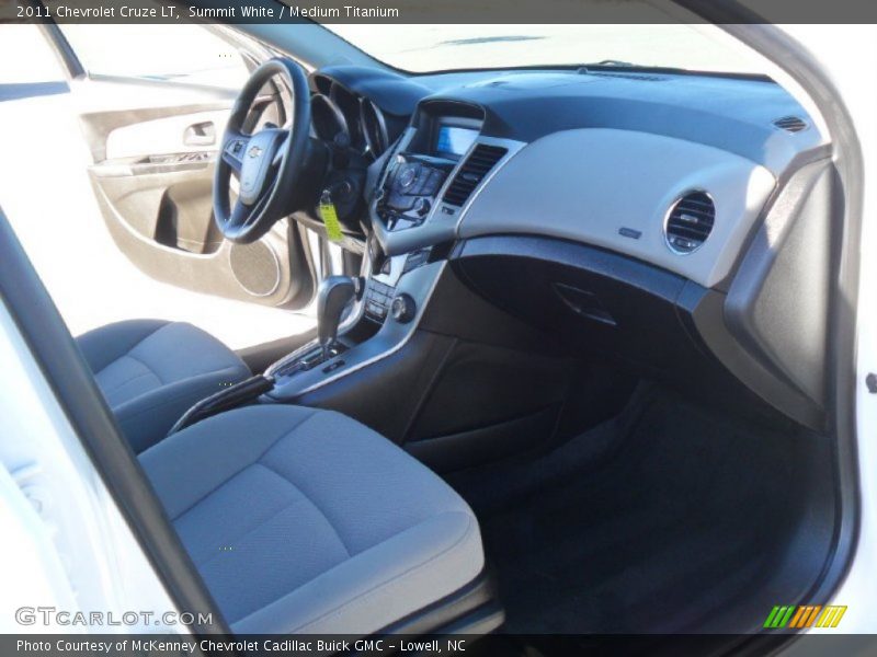 Summit White / Medium Titanium 2011 Chevrolet Cruze LT
