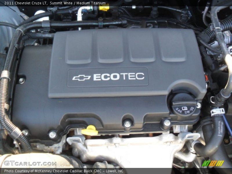 Summit White / Medium Titanium 2011 Chevrolet Cruze LT