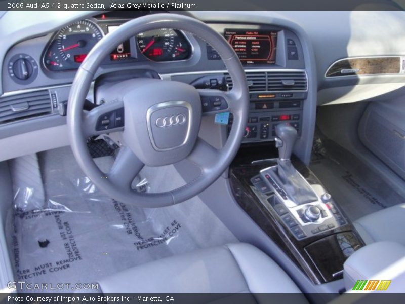 Dashboard of 2006 A6 4.2 quattro Sedan