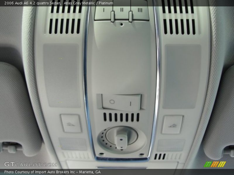 Controls of 2006 A6 4.2 quattro Sedan